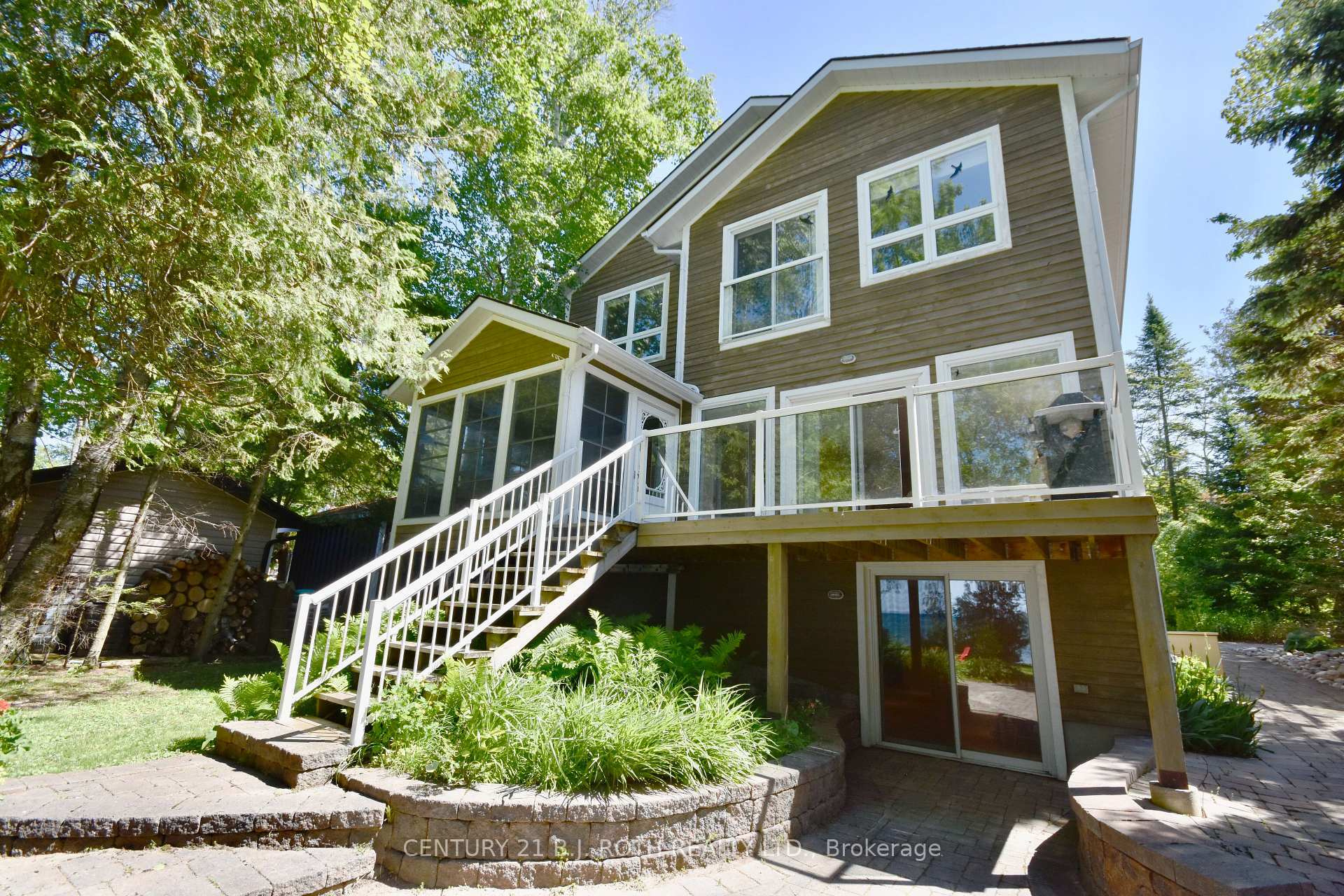 Property Photo: 60 Balsam Street ON L0L 1P1
