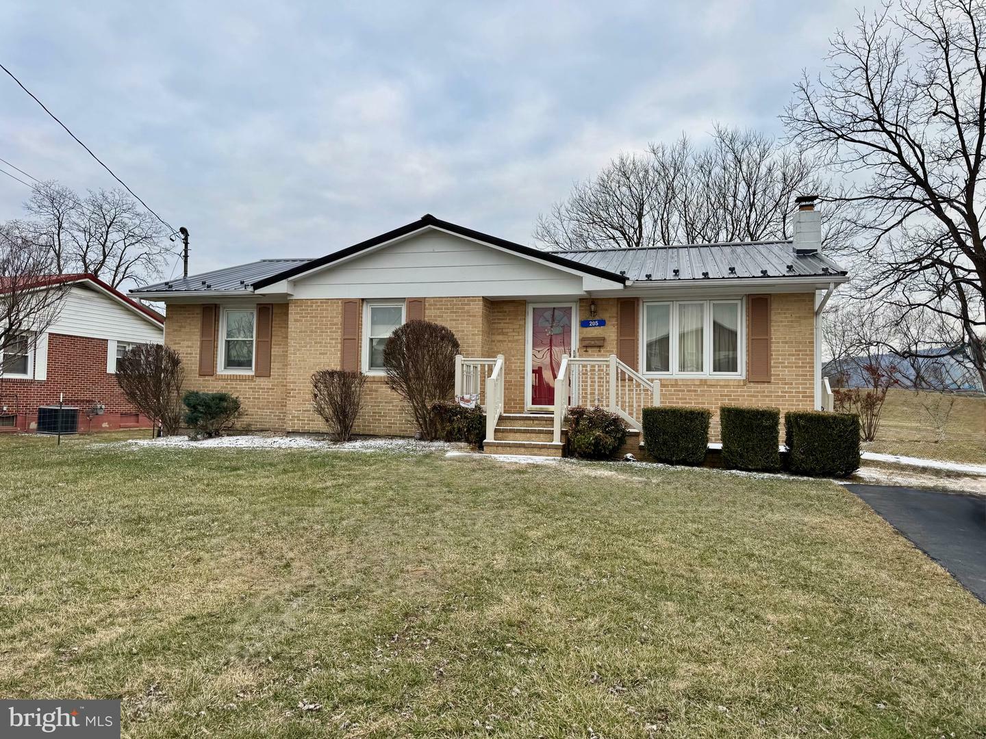 Property Photo: 205 Clements Street WV 26836