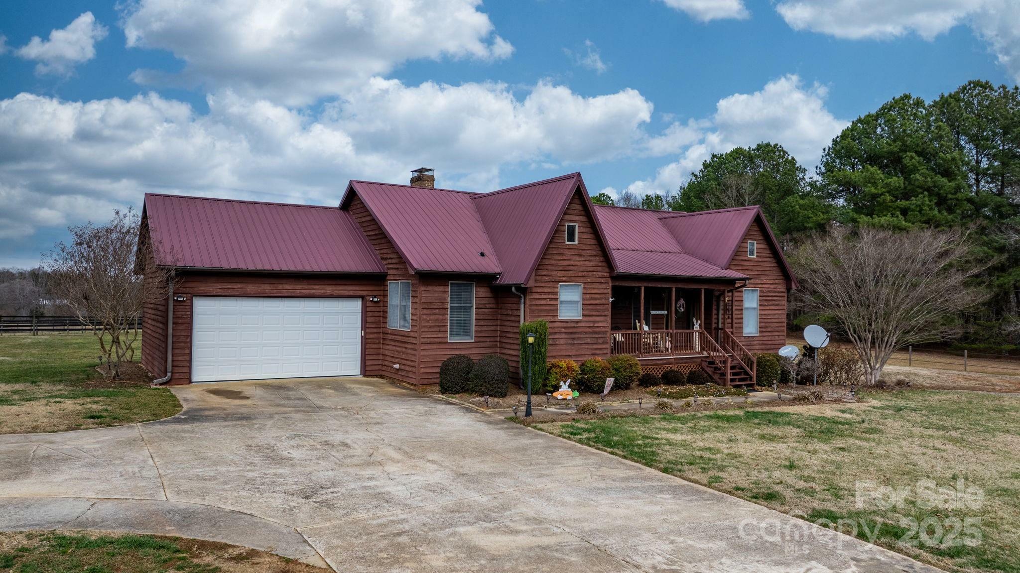 Property Photo: 3427 Joe Johnson Road NC 28609