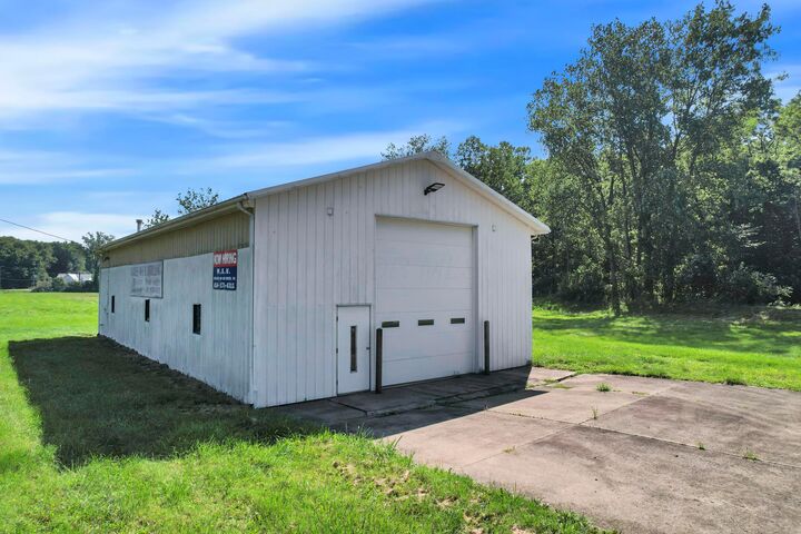 Property Photo: 7106 Columbus Road OH 43050