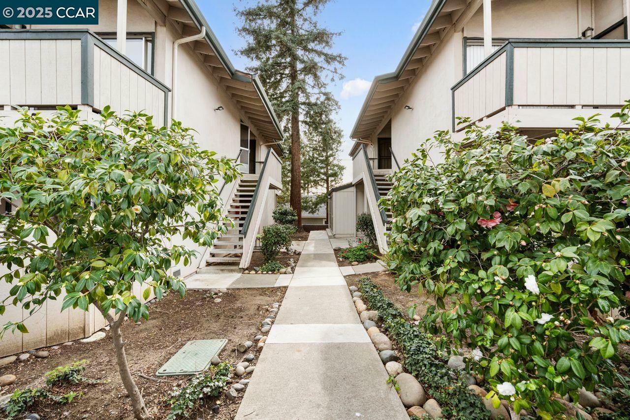 Property Photo: 5450 Concord Blvd M2 CA 94521