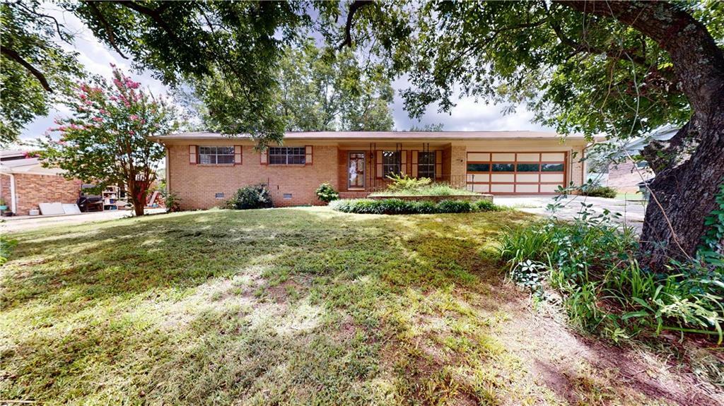 Property Photo: 961 Kingston Road NW GA 30012
