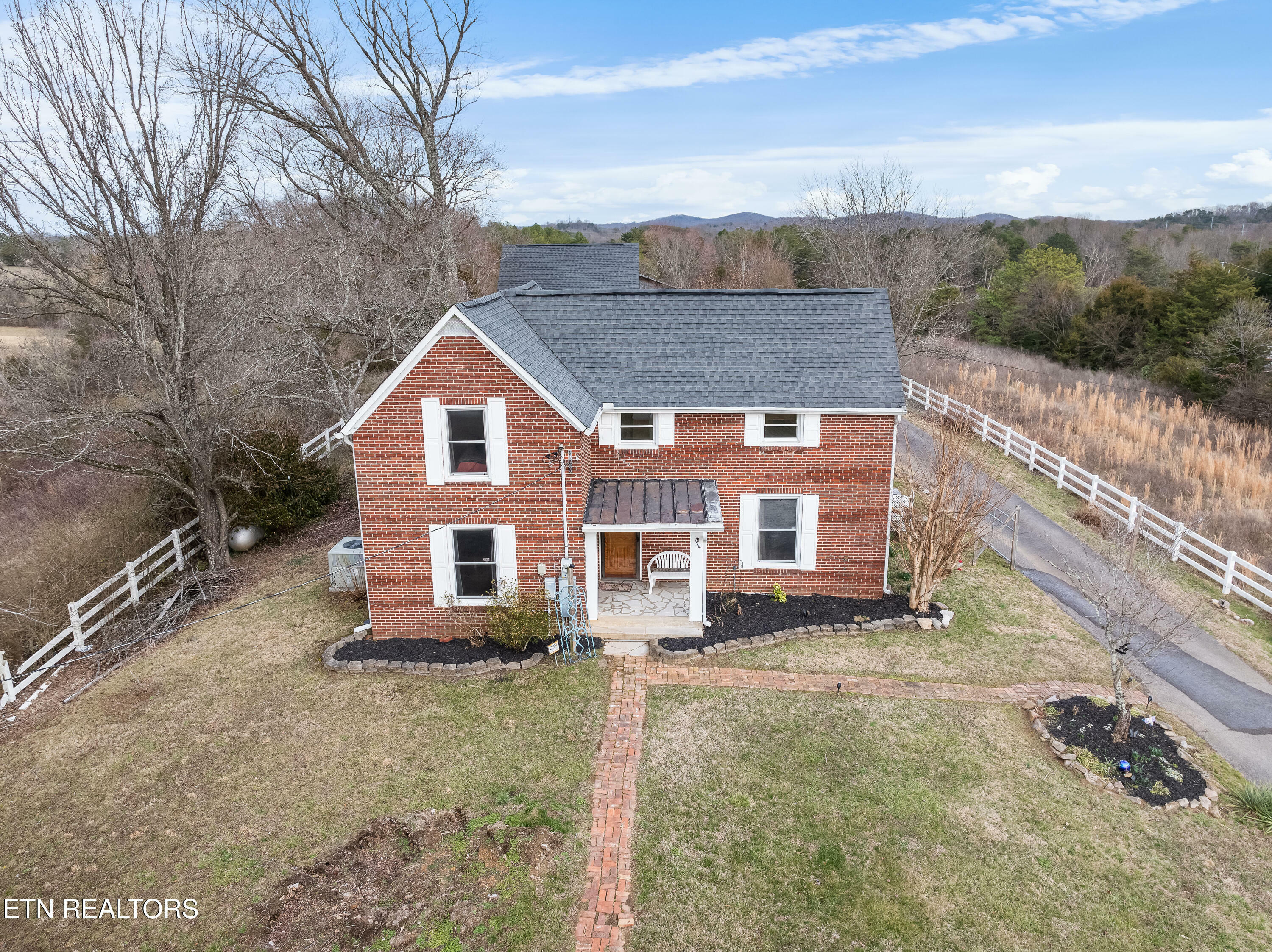 Property Photo:  5826 Perry Rd  TN 37914 