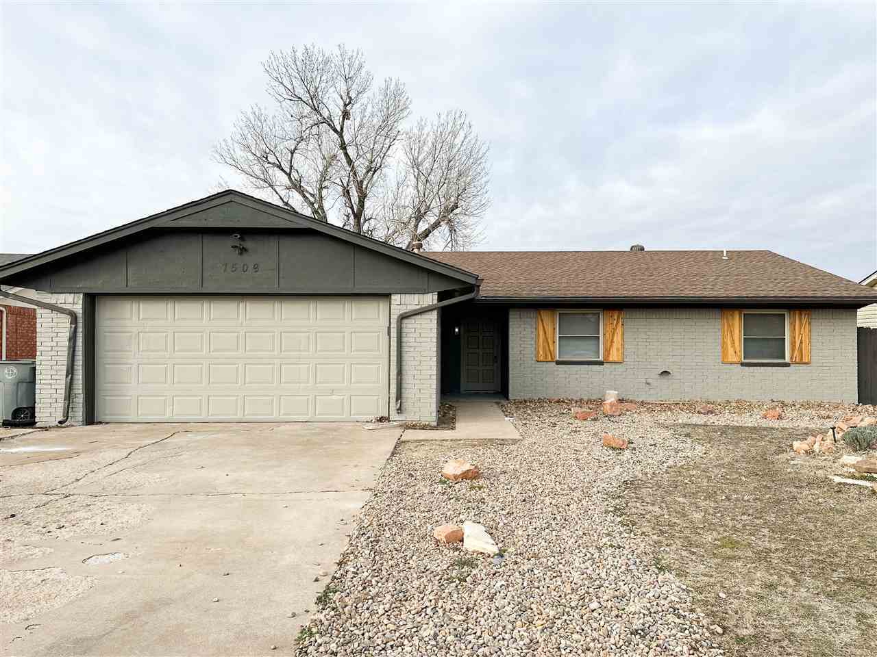 Property Photo:  7509 NW Welco Ave  OK 73505 