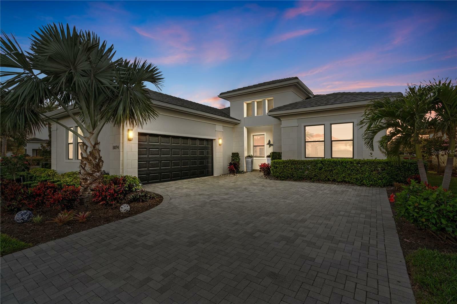 Property Photo: 5074 Surfside Circle FL 34211