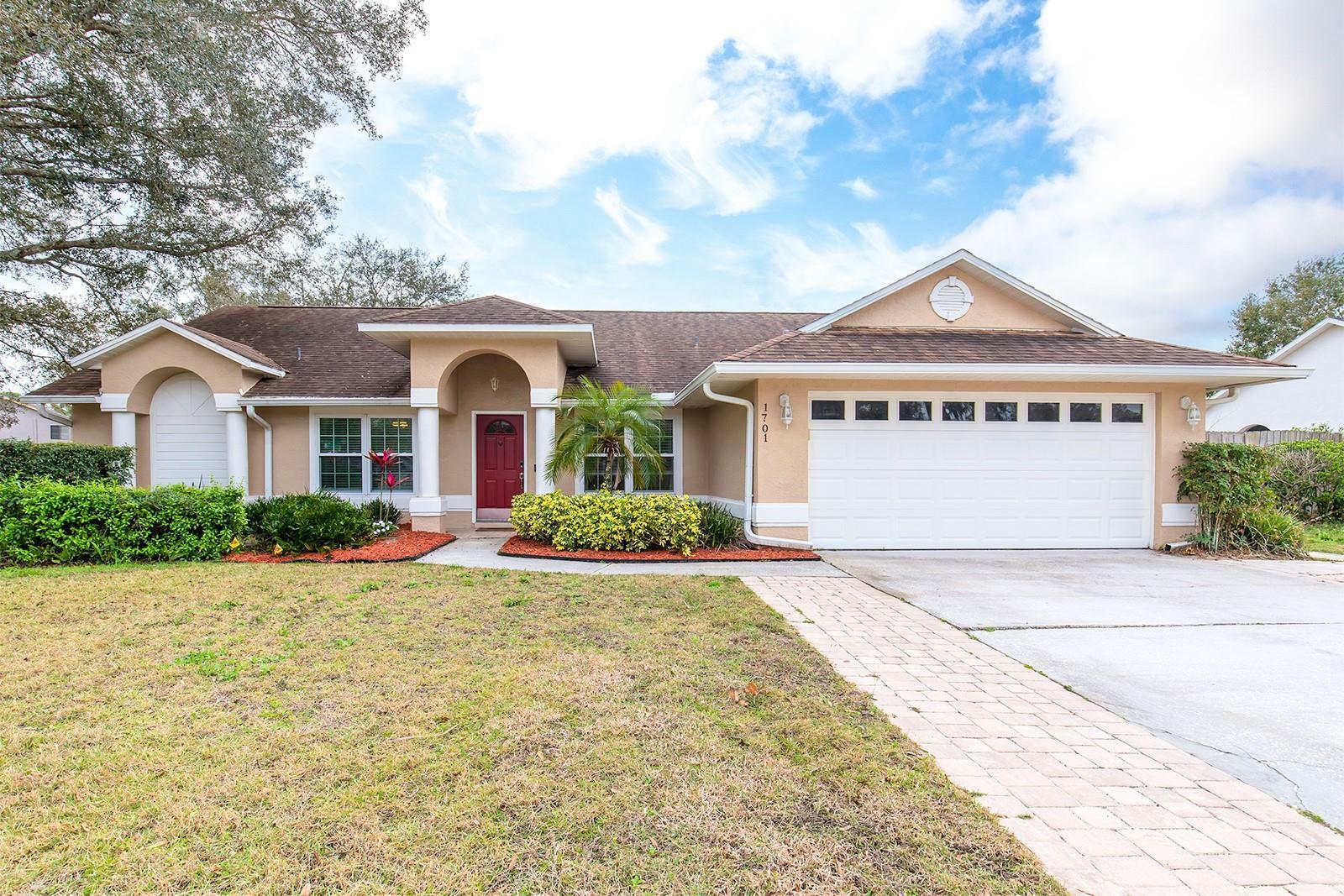 Property Photo:  1701 Queen Palm Drive  FL 32712 