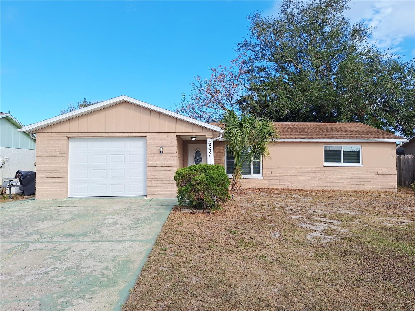 Property Photo: 6301 Baldwyn Avenue FL 34653