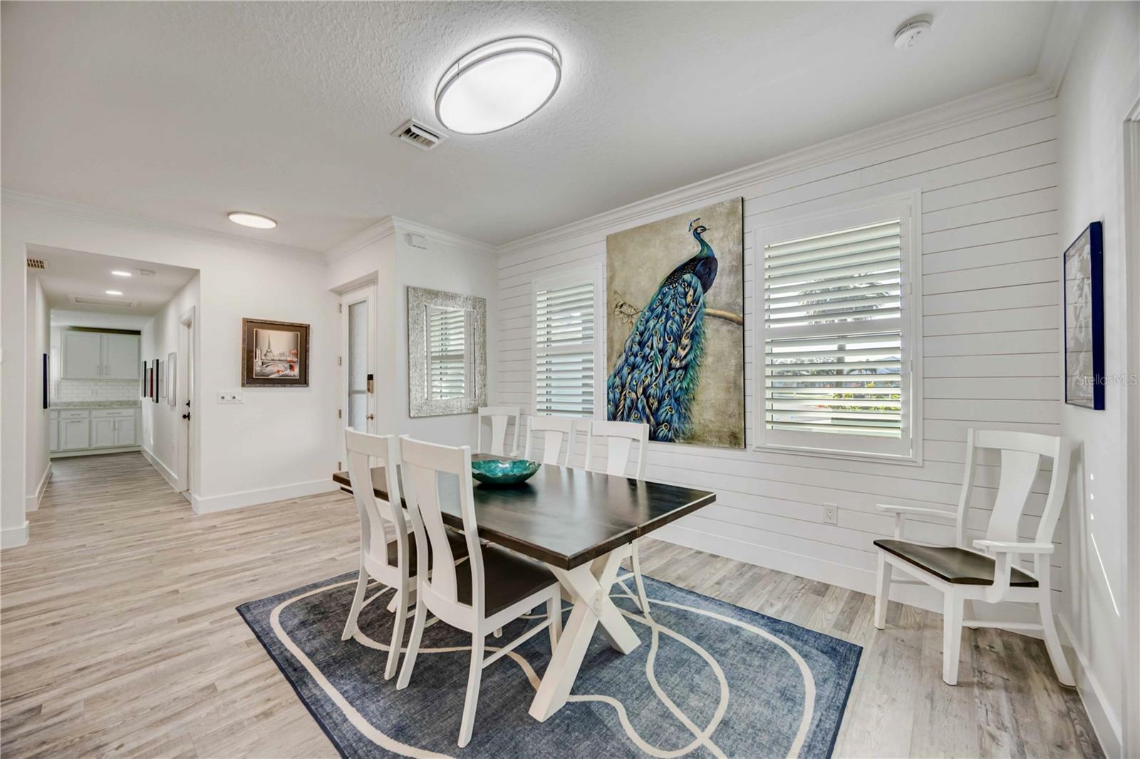 Property Photo: 432 W Gate Drive FL 34285
