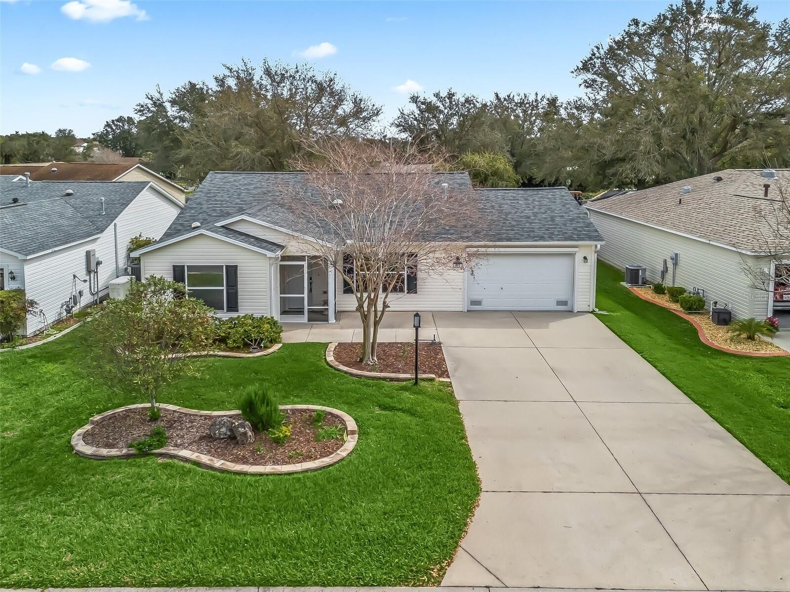 Property Photo: 893 Halstead Terrace FL 32162