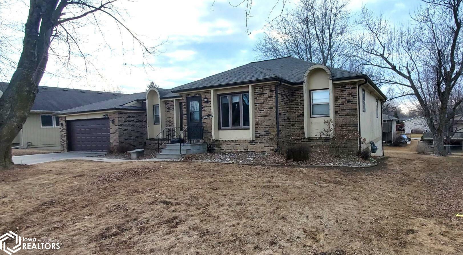 Property Photo: 2307 Maple Boulevard IA 50158