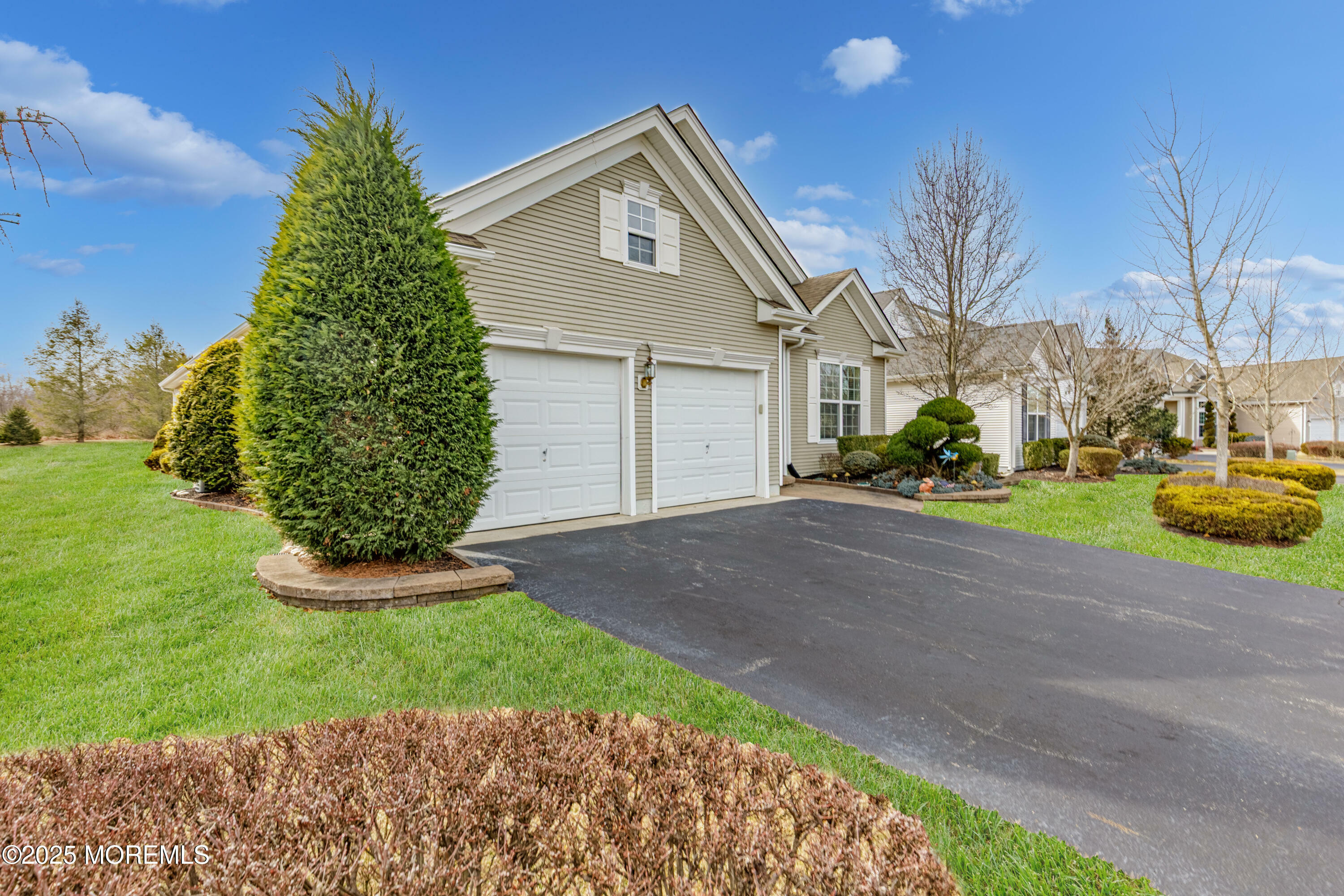 Property Photo:  16 Brattleboro Road  NJ 08527 