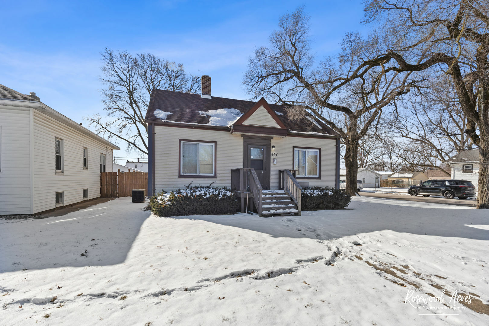 Property Photo:  494 W Williams Street  IL 60901 