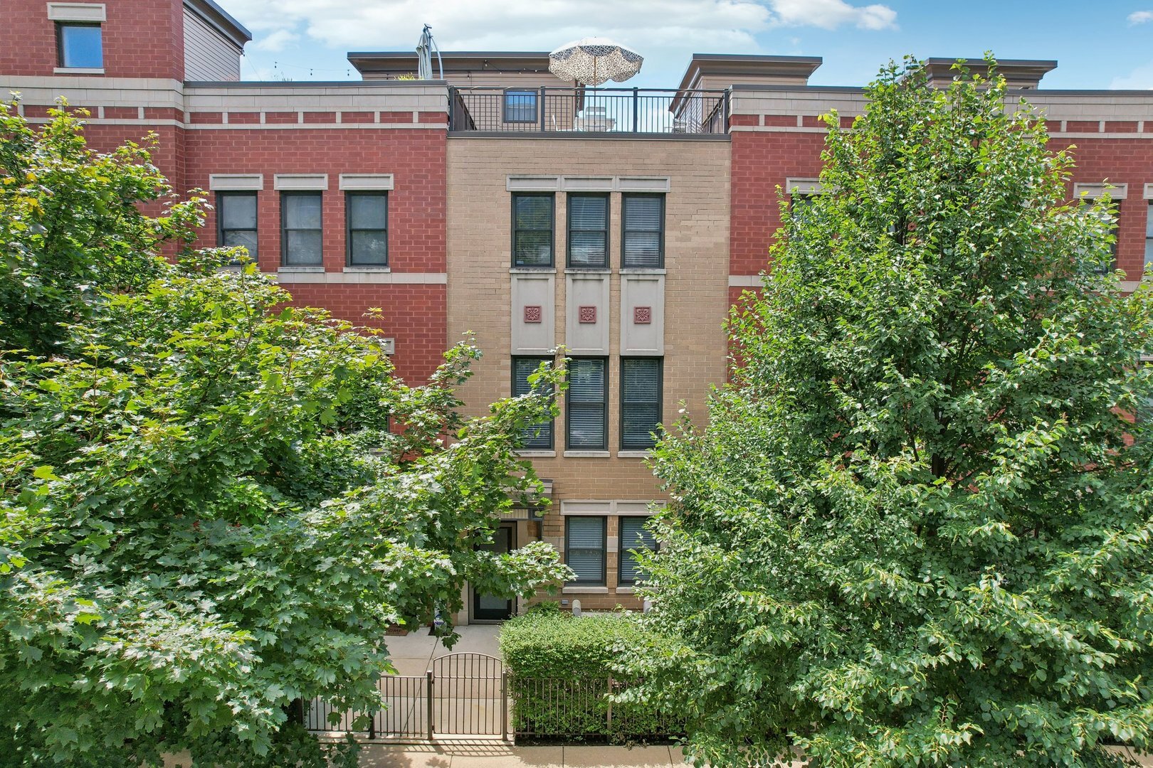 Property Photo:  1016 N Crosby Street 29  IL 60610 