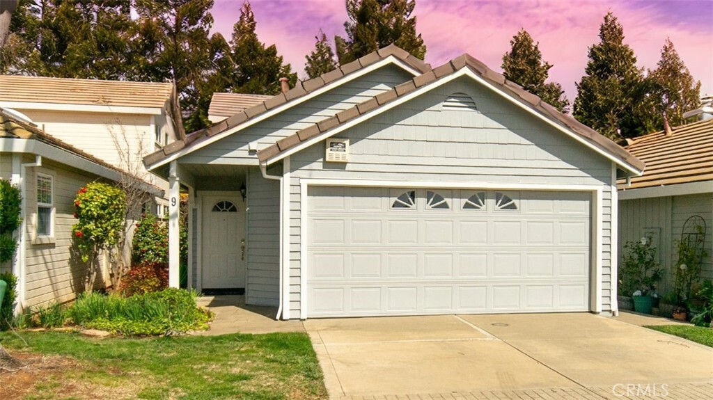 Property Photo: 3040 Unit 9 Granada Court 9 CA 95682