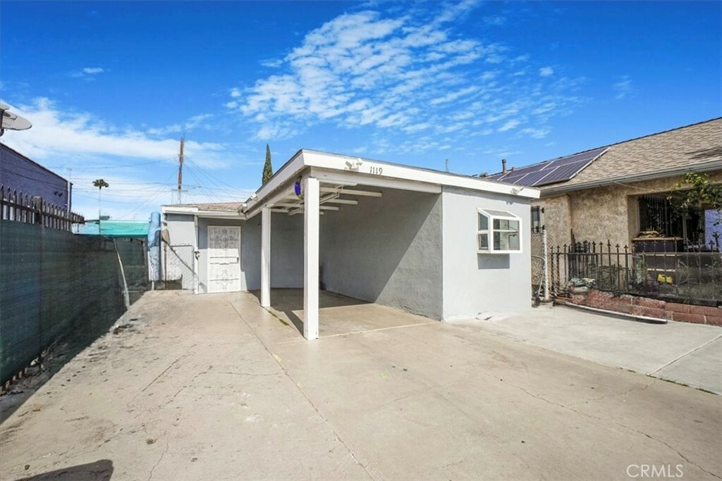 Property Photo:  1119 W 65th Place  CA 90044 