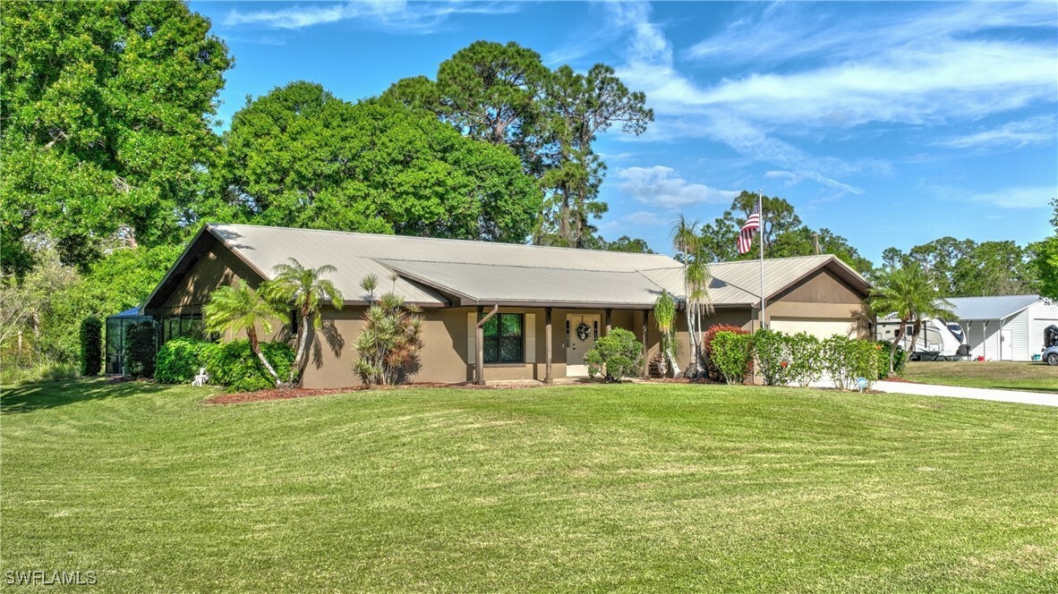 Property Photo:  311 Hamilton Avenue  FL 33936 