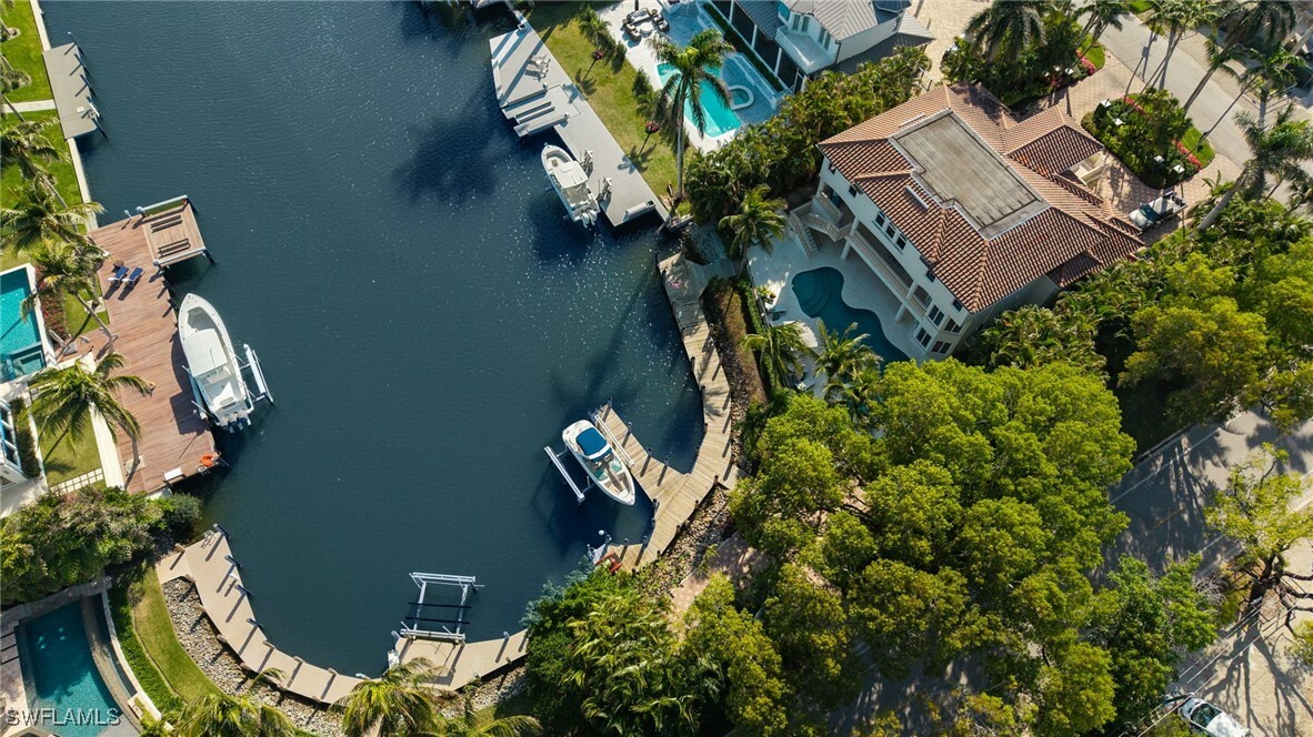 Property Photo: 1825 6th Street S FL 34102