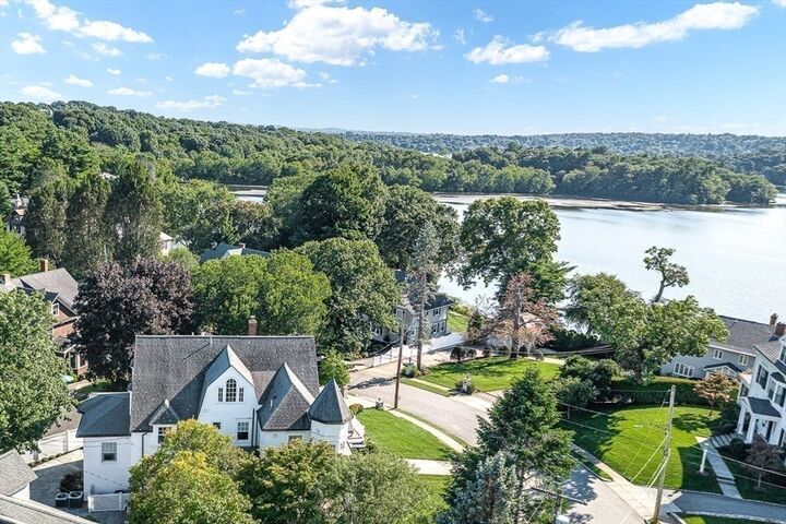 Property Photo:  6 Lakeview Road  MA 01890 