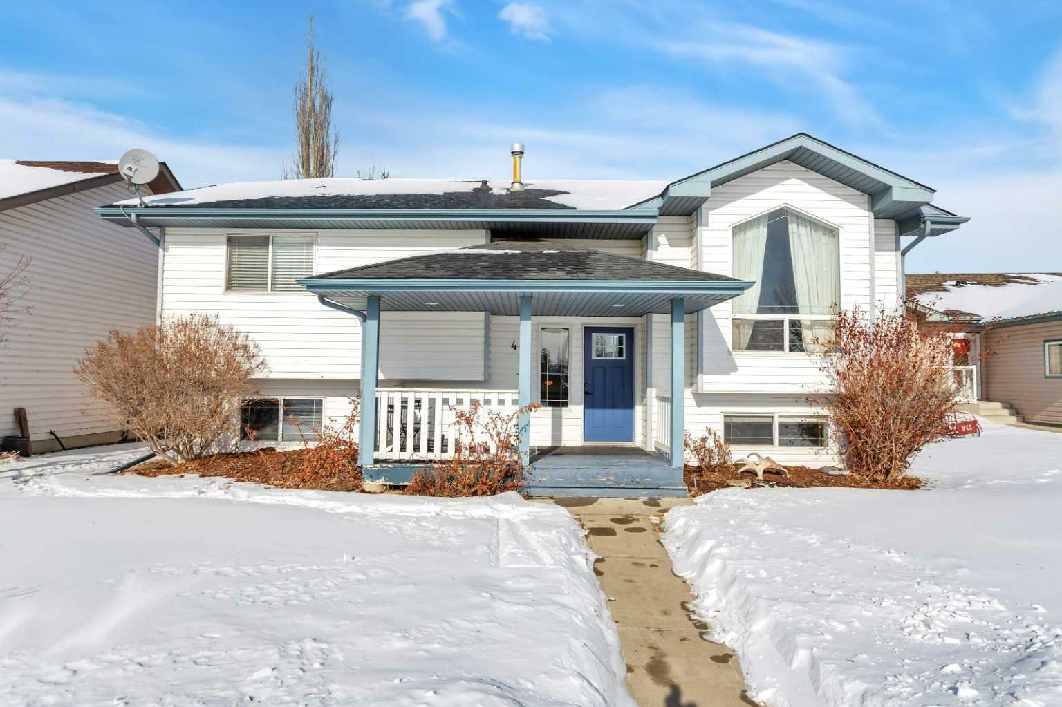 Property Photo:  44 Harper Drive  AB T4S 1X7 