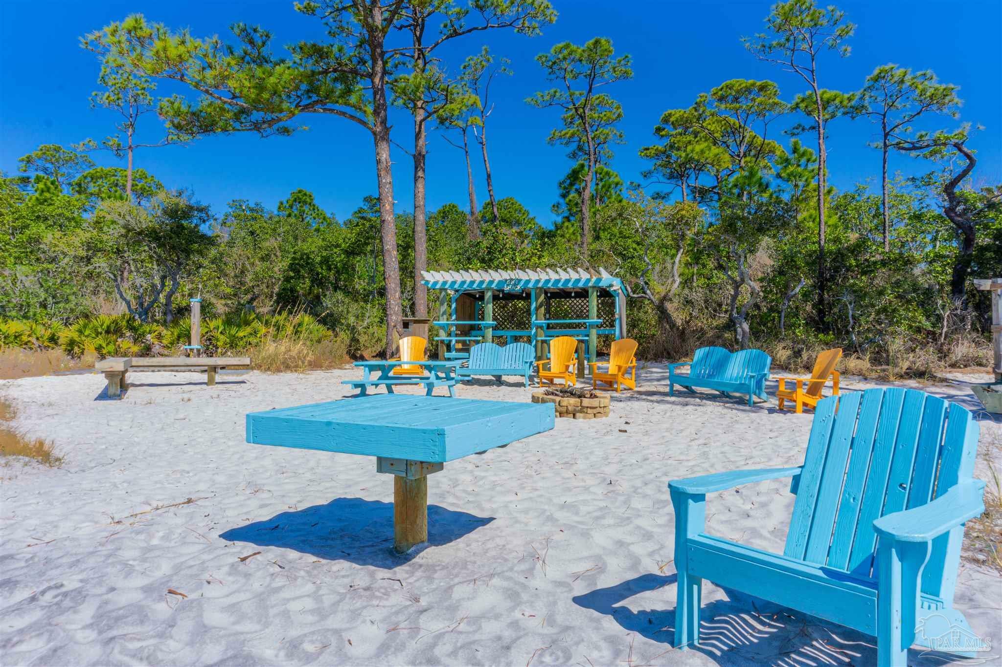 Property Photo: 2093 Pritchard Pt Dr FL 32566