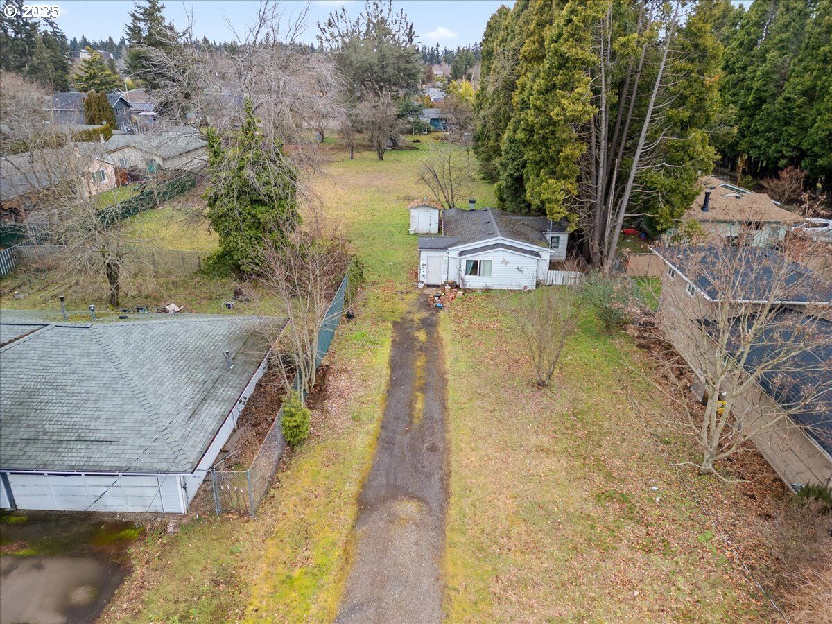 Property Photo:  16431 SE Main St  OR 97233 