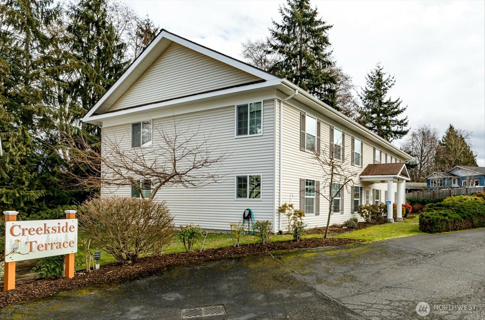 Property Photo:  566  Creekside Terrace 101  WA 98260 