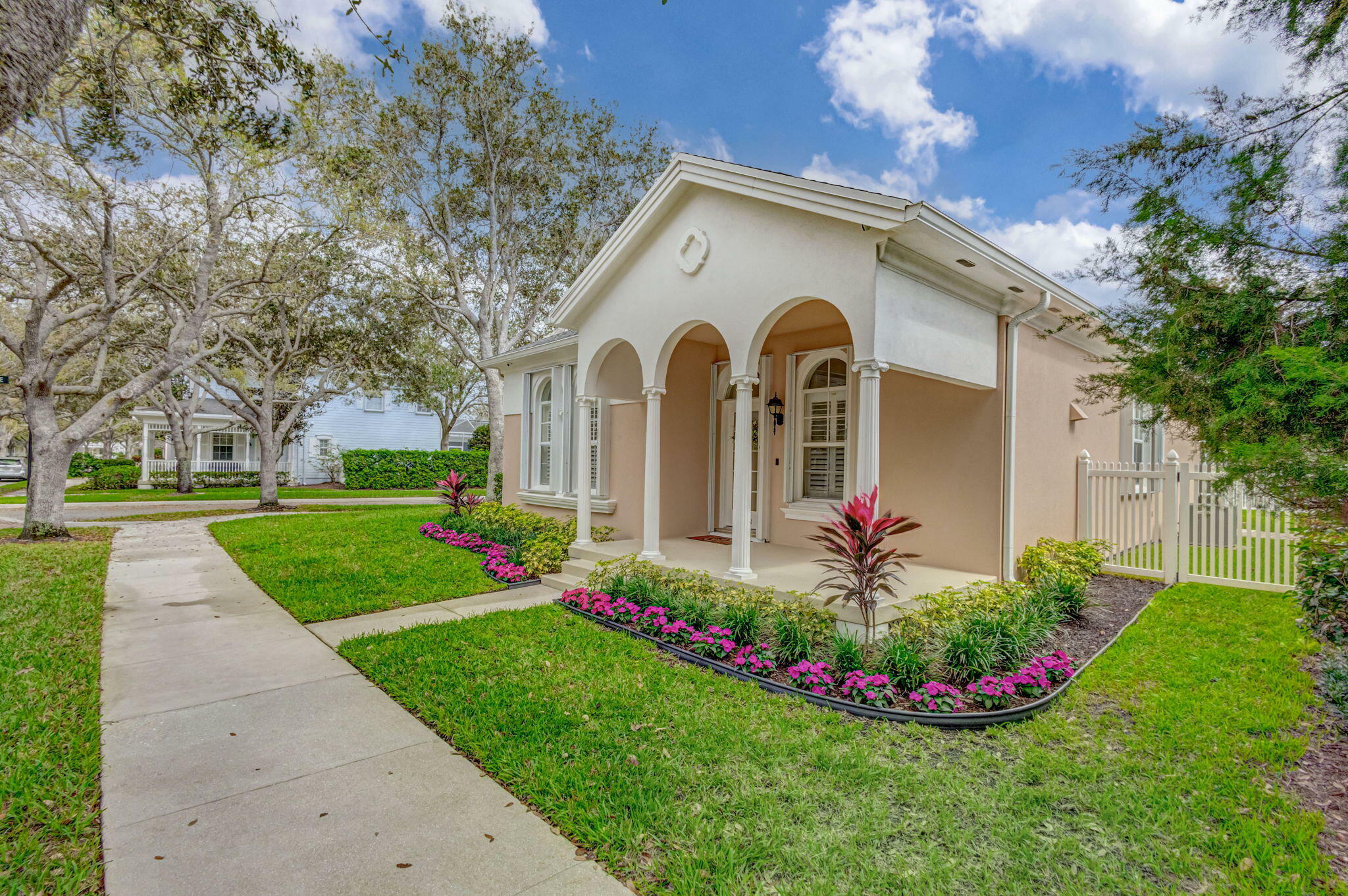 Property Photo:  303 Bougainvillea Drive  FL 33458 