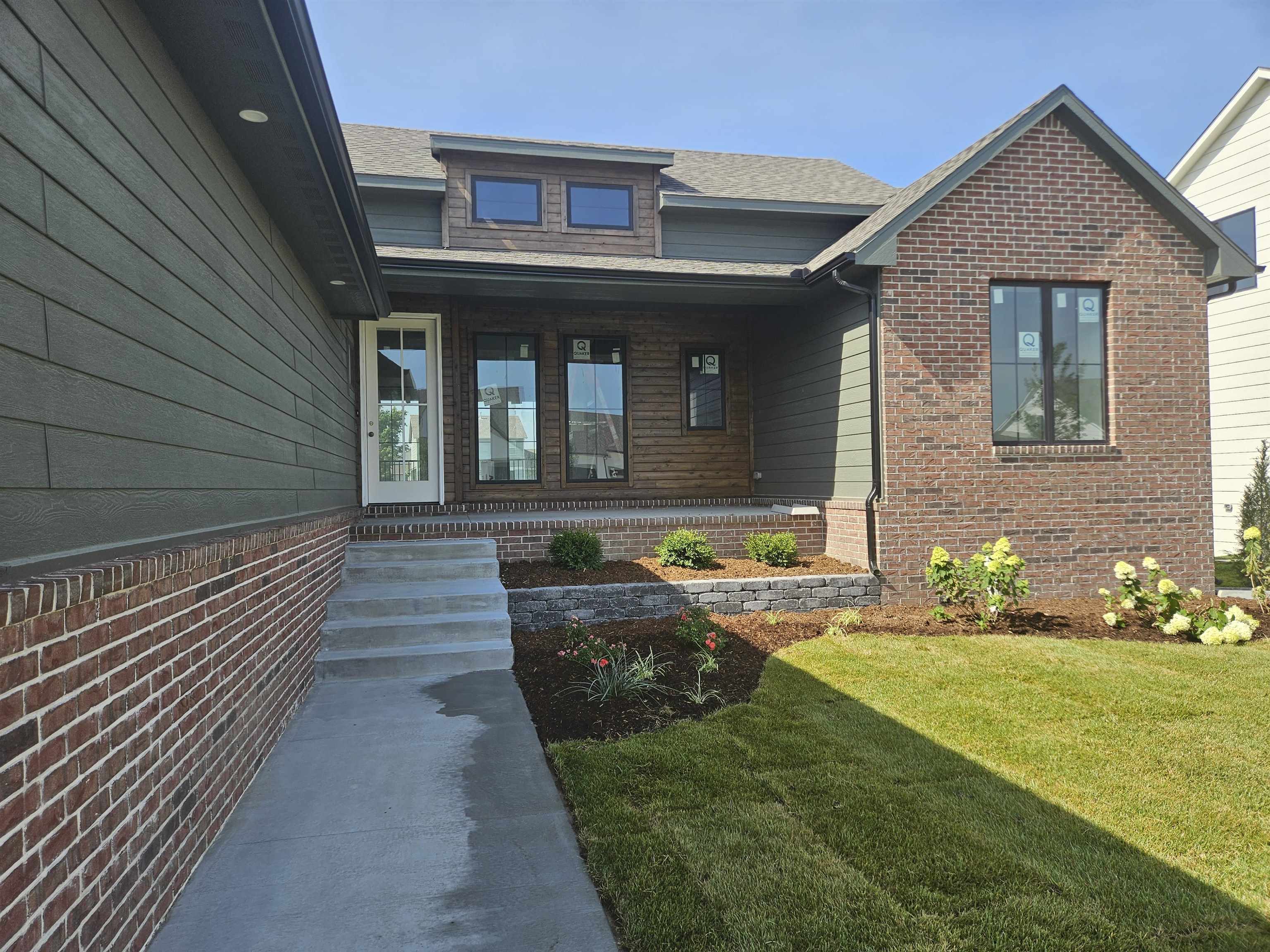 Property Photo:  1206 W Lakeway Ct  KS 67002 