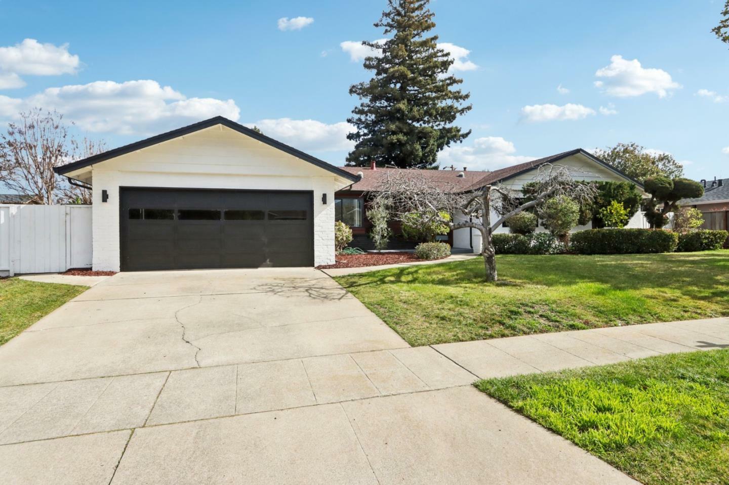 Property Photo:  1040 Colony Hills Lane  CA 95014 