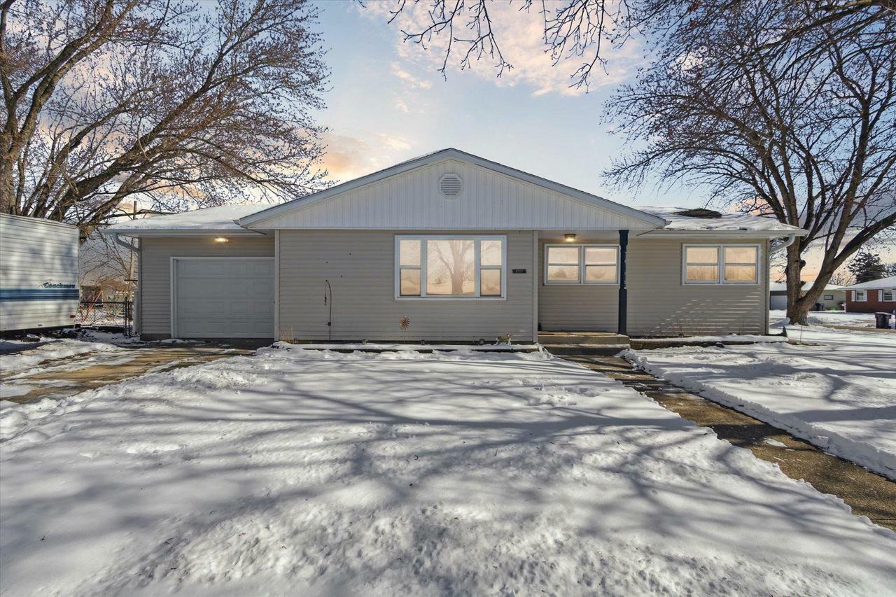 Property Photo:  1717 South Pine Street  WI 53546 