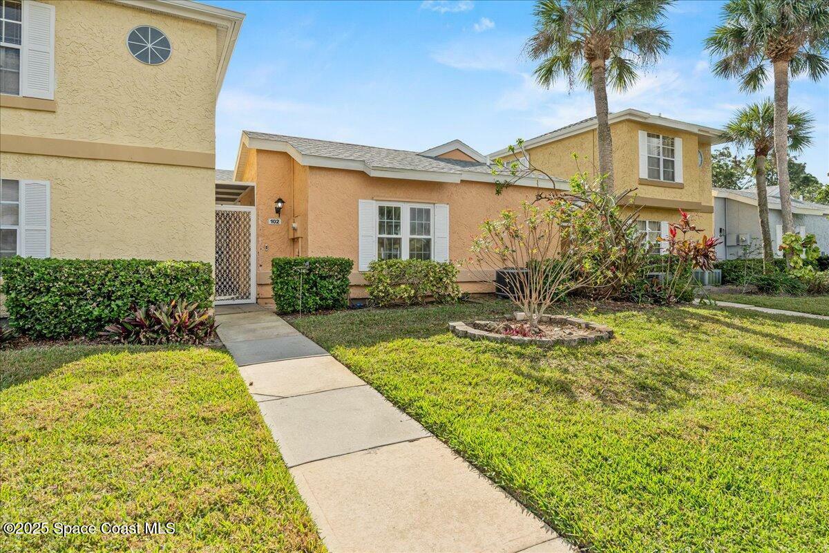 Property Photo:  1460 Malibu Circle NE  FL 32905 