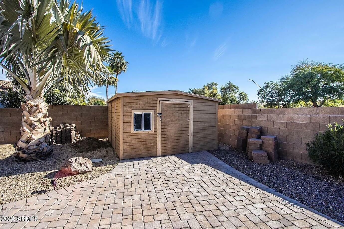 Property Photo: 7365 W Via Del Sol Drive AZ 85310
