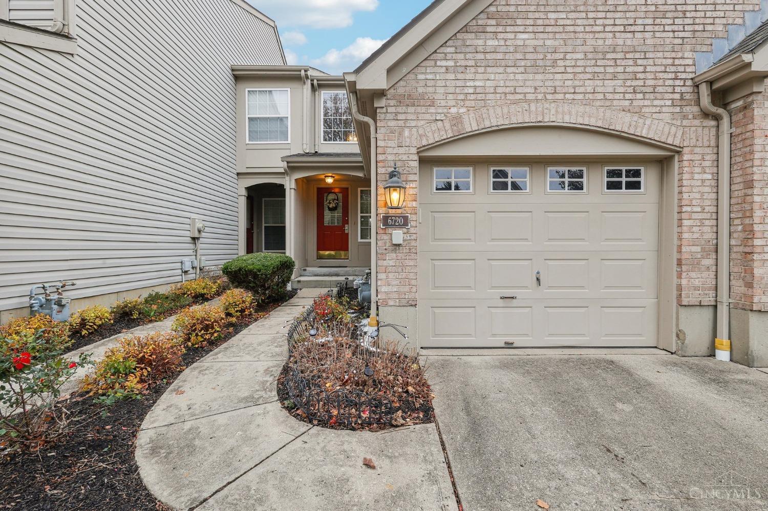 Property Photo: 6720 Pondfield Lane OH 45040