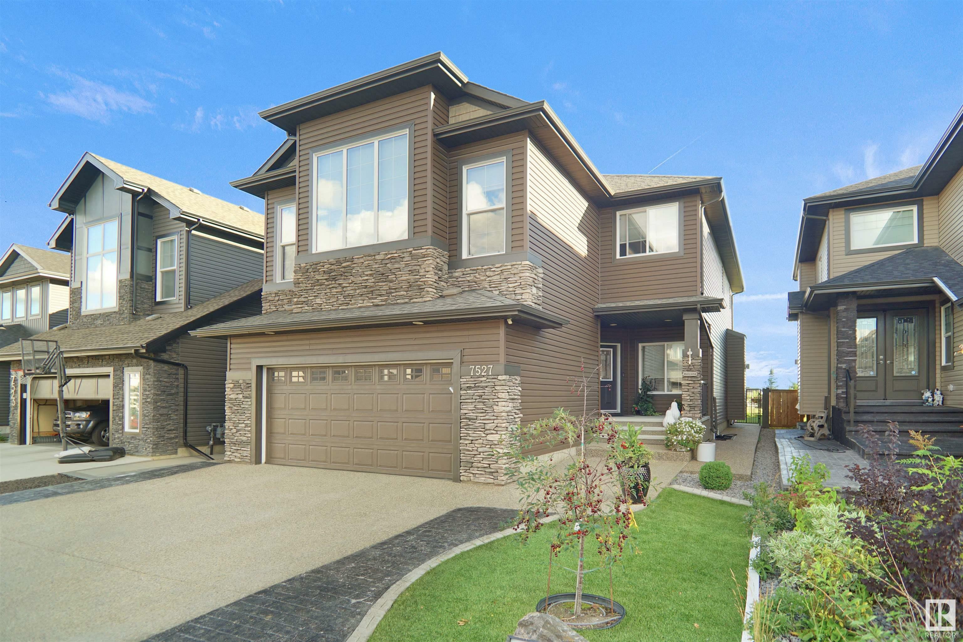 Property Photo:  7527 173 Avenue NW  AB T5Z 0N6 