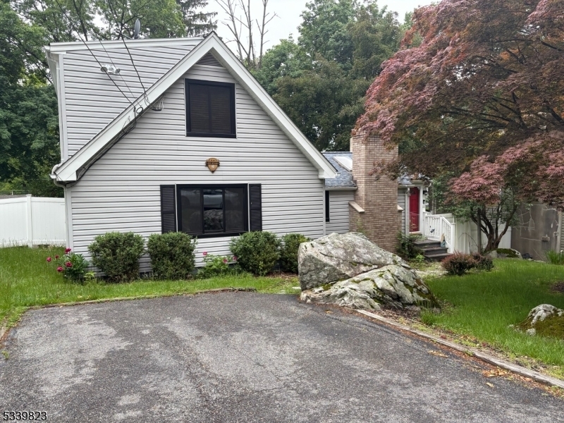 Property Photo: 18 Seneca Trl NJ 07871