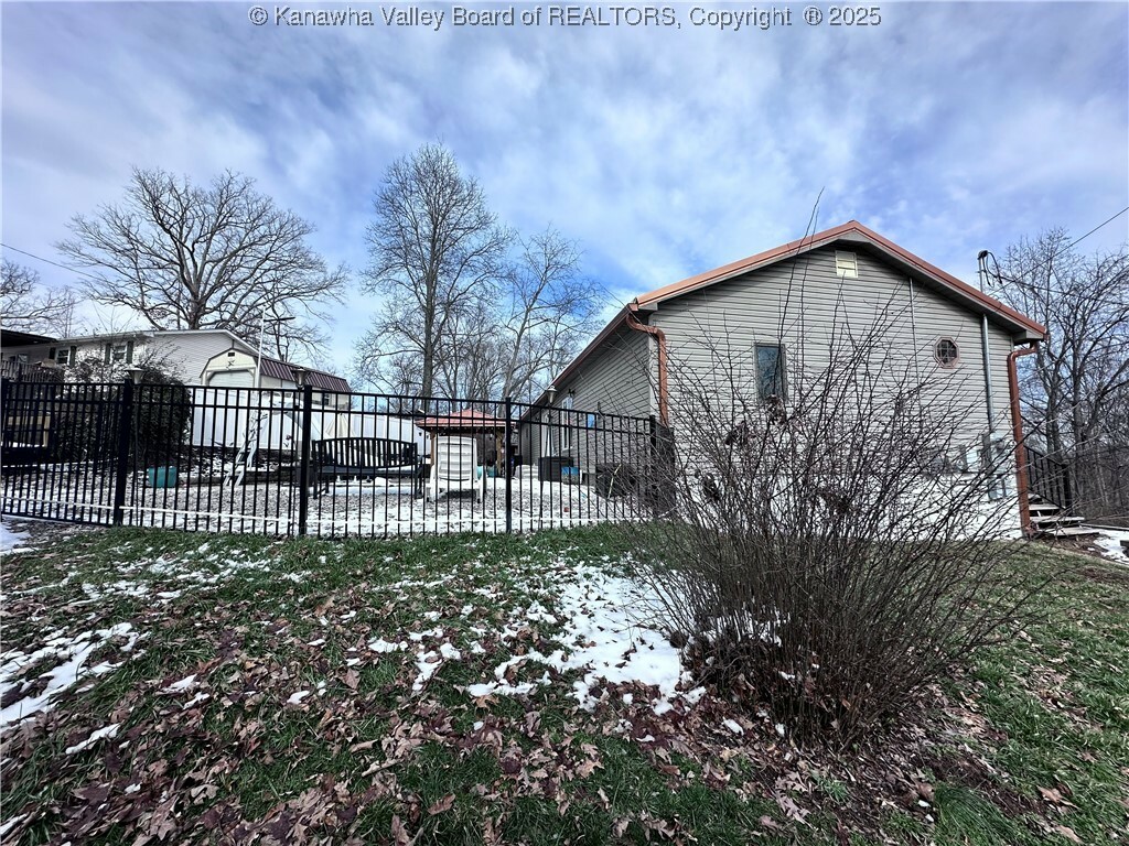 Property Photo:  5145 Saulton Drive  WV 25313 