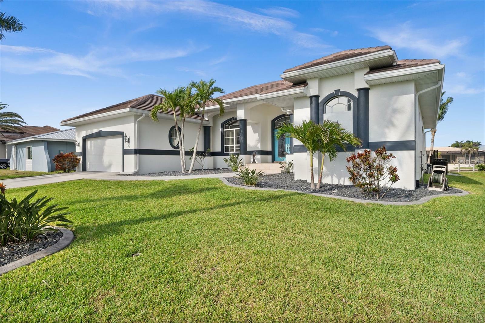 Property Photo:  360 Capri Isles Court  FL 33950 