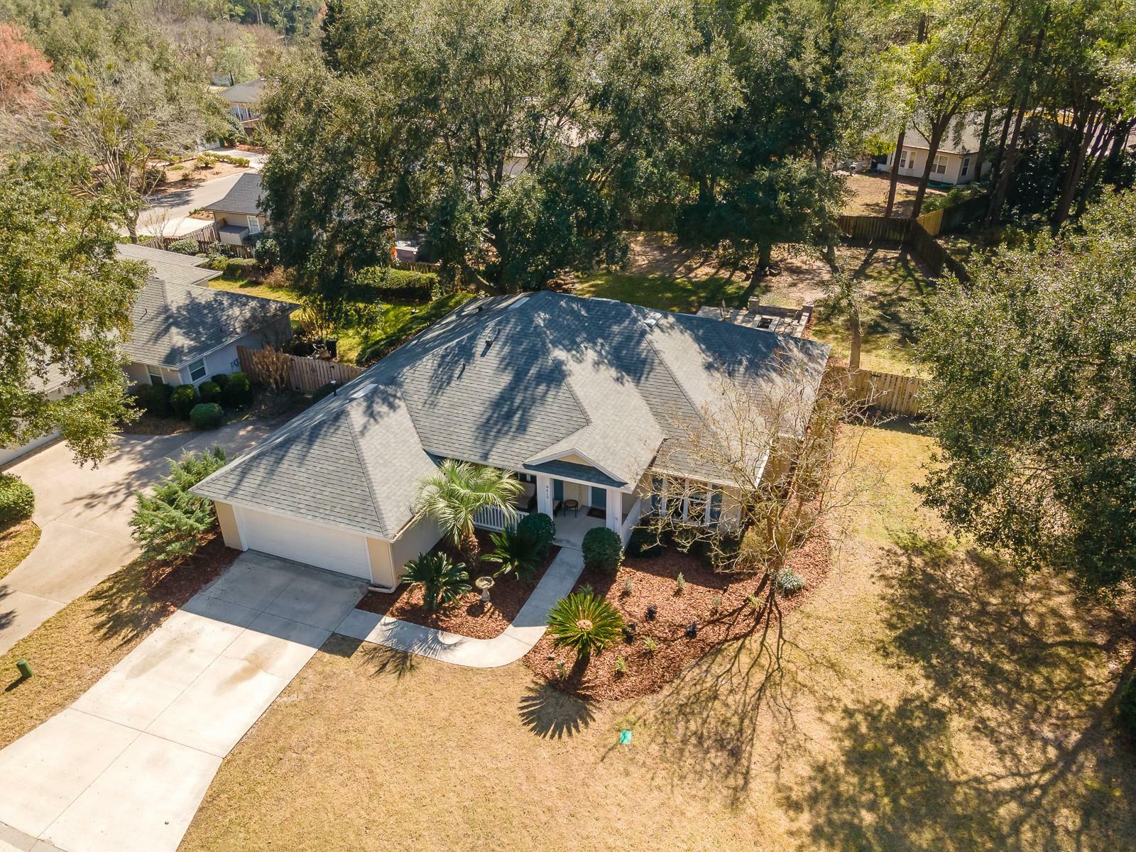 Property Photo: 8419 SW 68th Road FL 32608