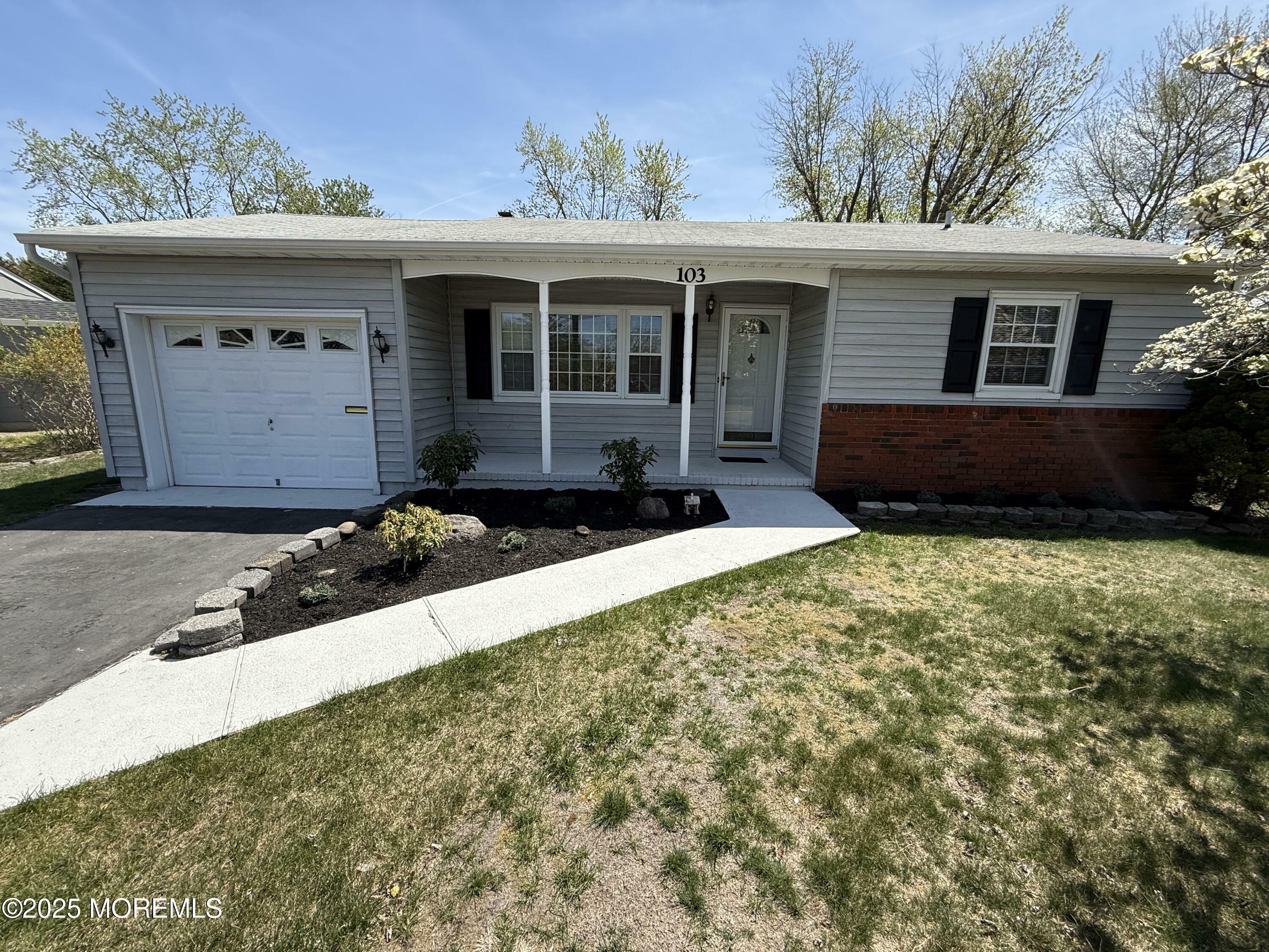 Property Photo:  103 Edinburgh Court  NJ 08757 