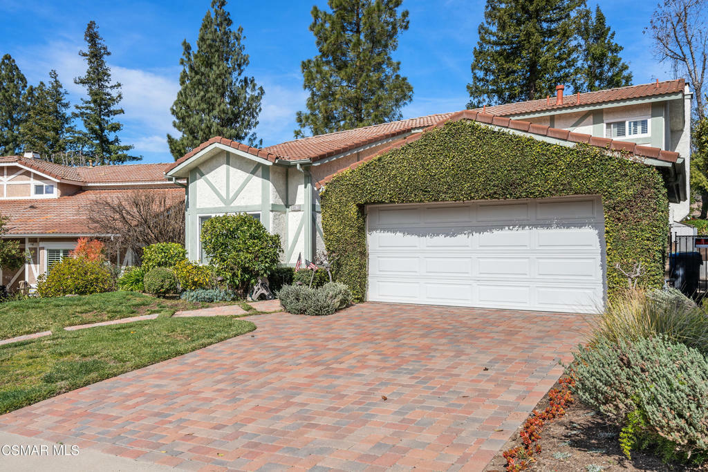 Property Photo:  30121 Amelia Drive  CA 91301 