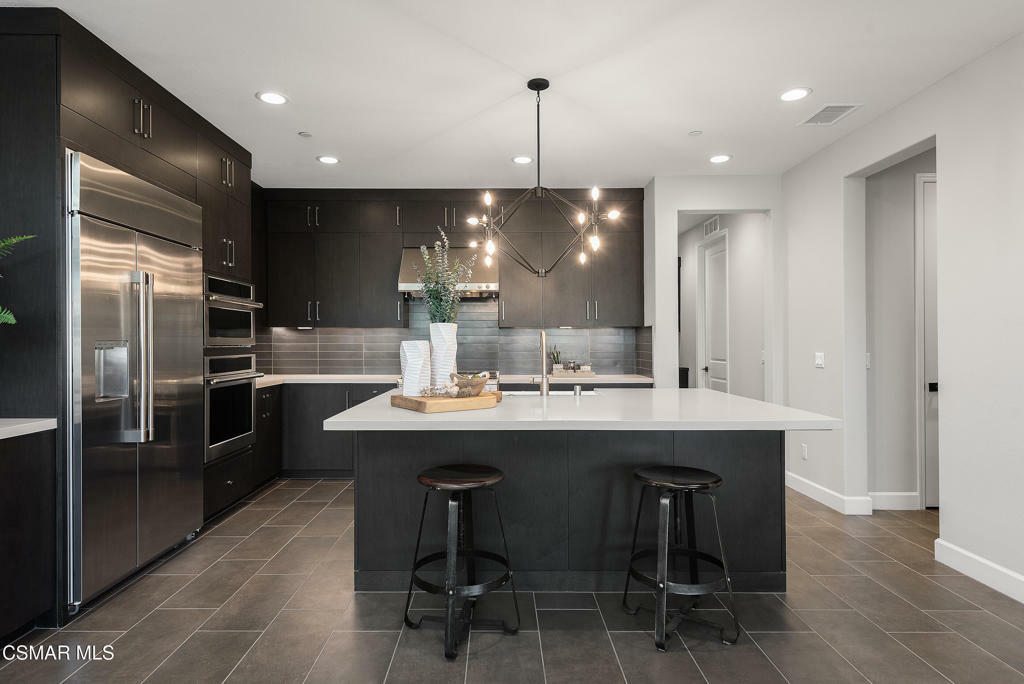 Property Photo: 2492 Rondell Road CA 93012
