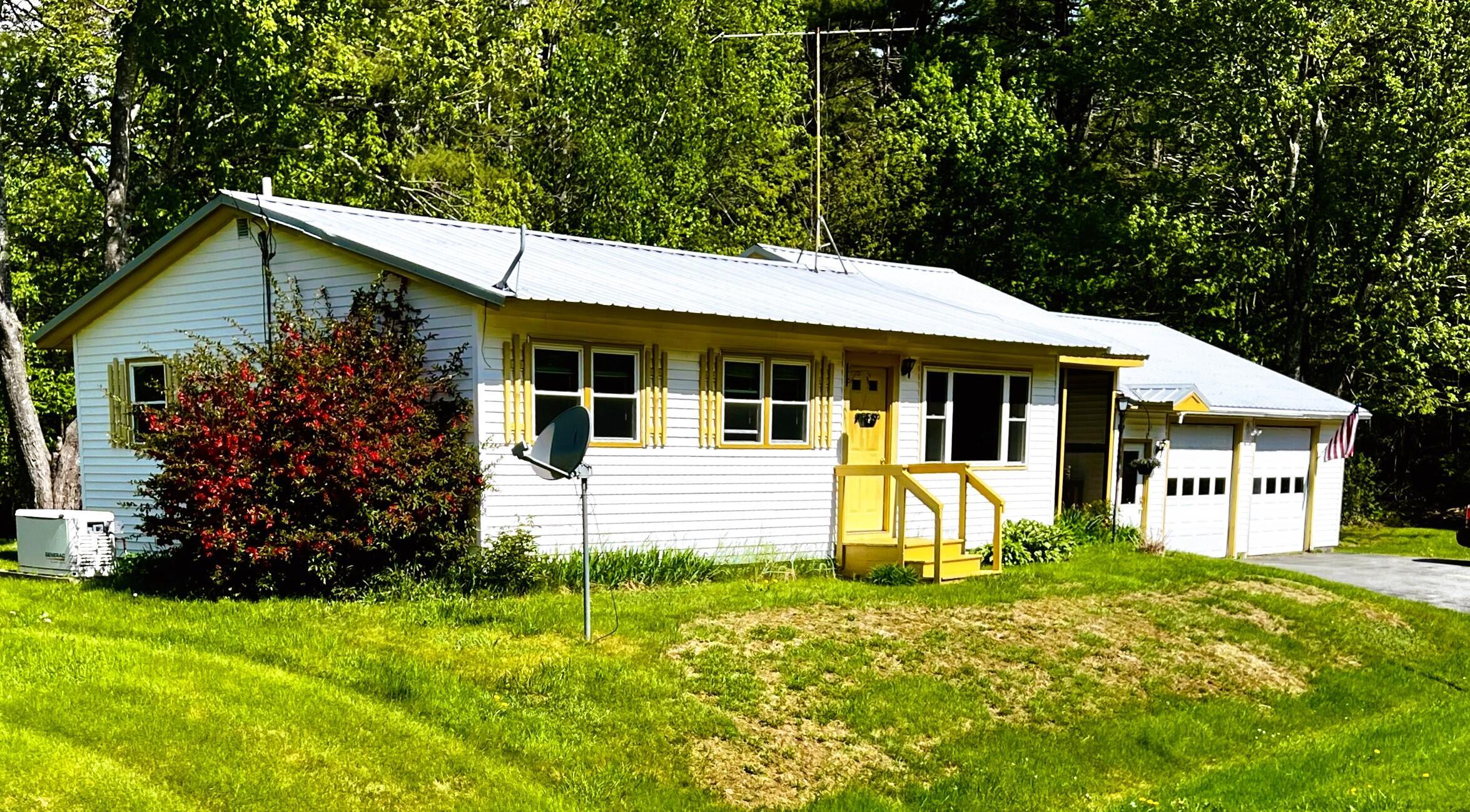 Property Photo: 26 Gardens Road ME 04952