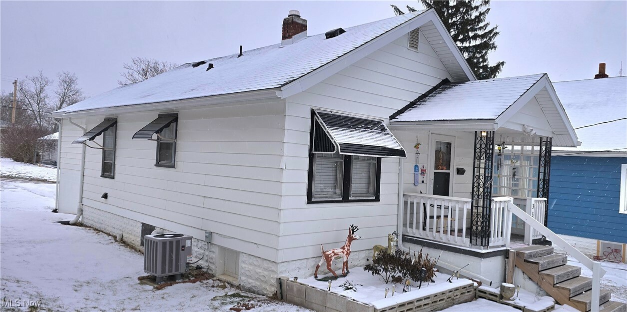 Property Photo:  330 Jordan Avenue  OH 43701 