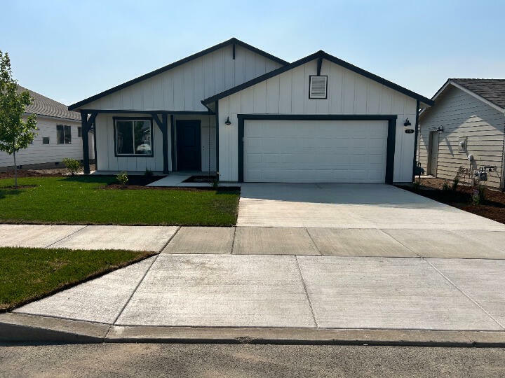 Property Photo: 3433 NW 12th Street 42 OR 97756