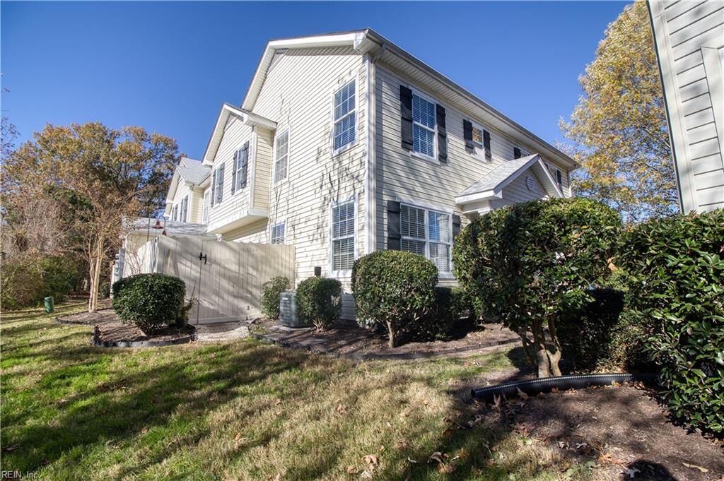 Property Photo: 1515 Hambledon Loop VA 23320