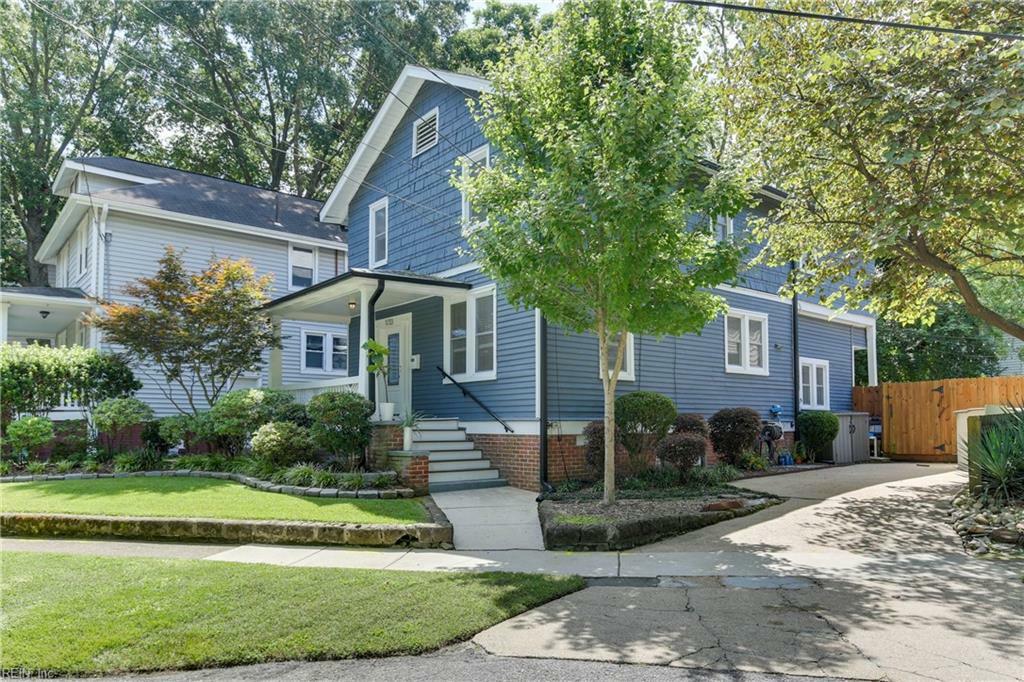 Property Photo: 1733 Fontainebleau Cres VA 23509