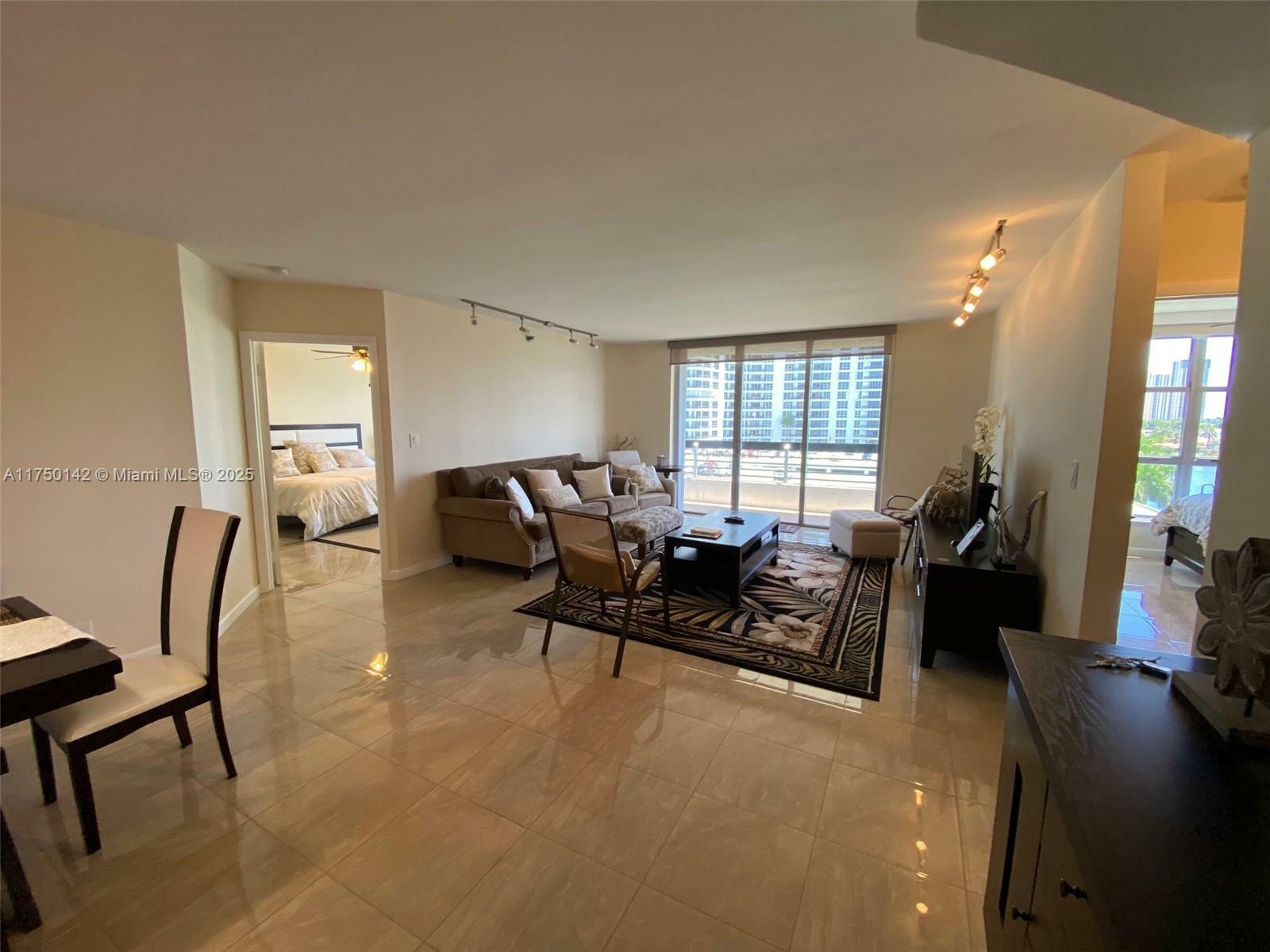 Property Photo: 3600 Mystic Pointe Dr 717 FL 33180