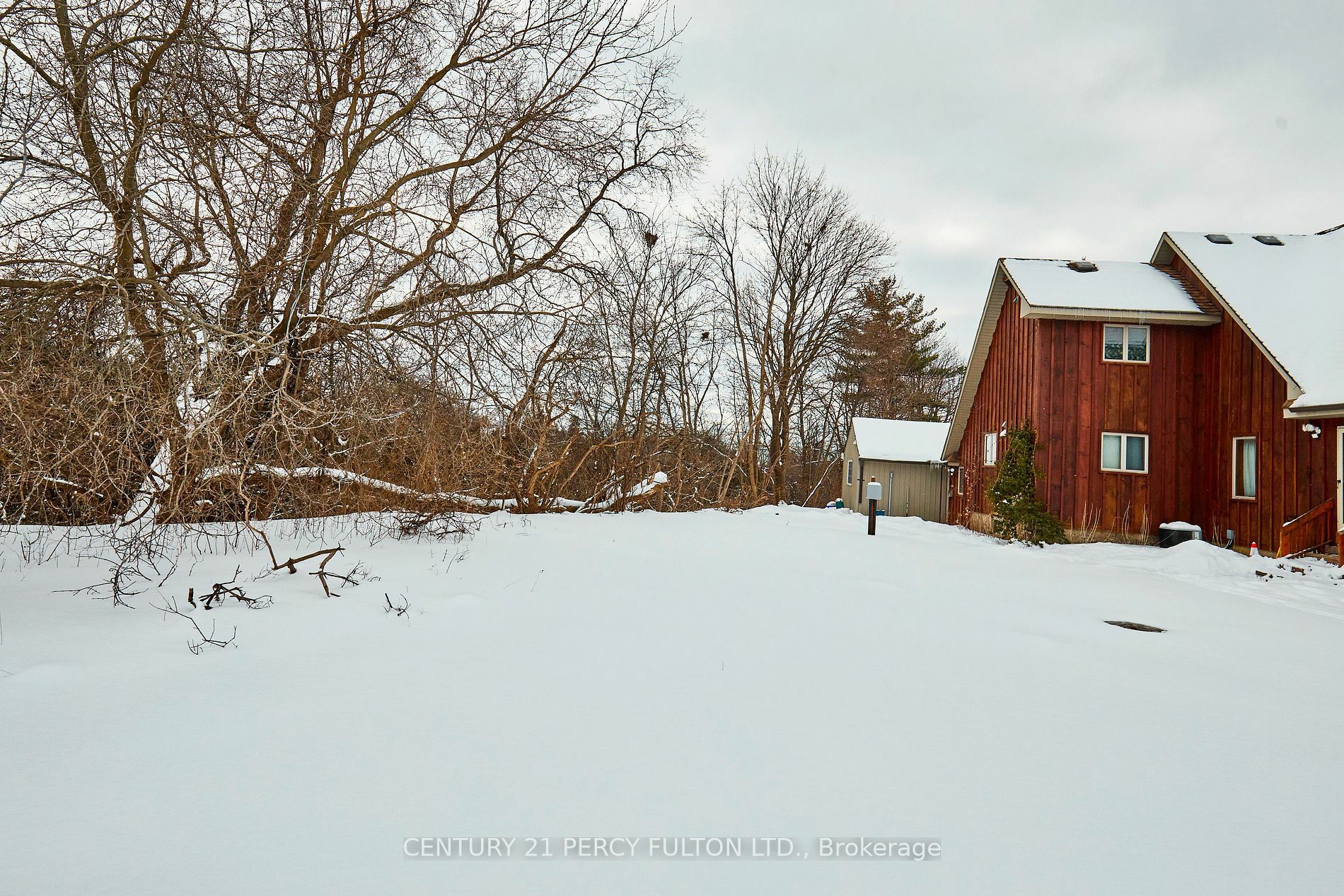 Photo de la propriété:  925 Harmony Rd N  ON L1K 3E2 