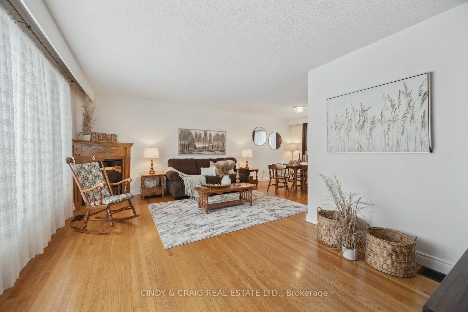 Property Photo:  507 Stewart St  ON L1N 3V3 