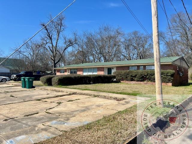 Property Photo: 108 Hwy 82W TX 75570
